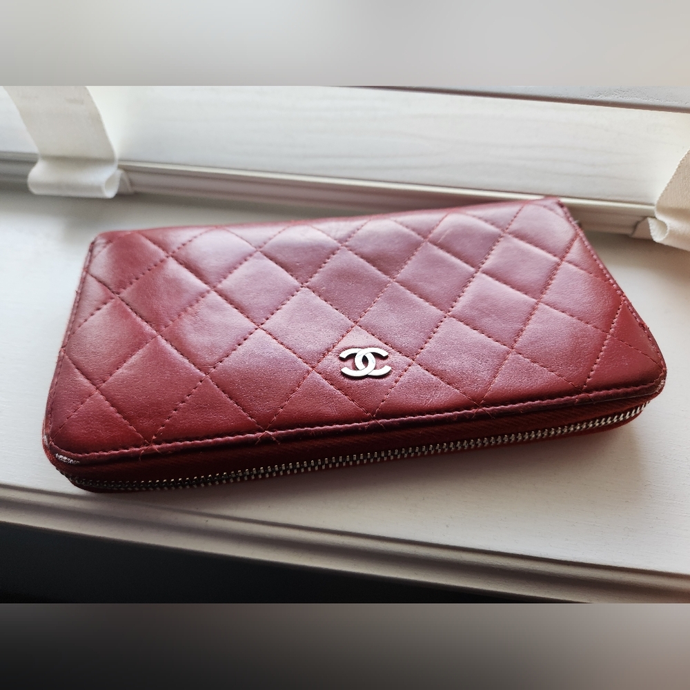 CHANEL Red Quilted Leather Wallet